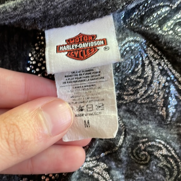 Harley Davidson Bedazzled V-Neck Tshirt - Picture 3 of 3